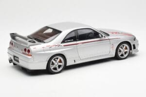 Nissan Skyline GT-R R33 R-Tune Hõbedane AUTOart 1:18 77326 Metall - pilt 3/8