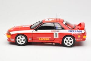 Nissan Skyline GT-R R32 #1 J. Richards / M. Skaife Bathurst 1000 Winner 1992 AUTOart 1:18 89279 Metall - pilt 4/8