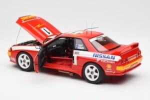 Nissan Skyline GT-R R32 #1 J. Richards / M. Skaife Bathurst 1000 Winner 1992 AUTOart 1:18 89279 Metall - pilt 5/8