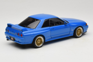 Nissan Skyline GT-R R32 V-Spec II Tuned Sinine AUTOart 1:18 77415 Metall - pilt 3/8