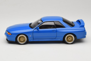 Nissan Skyline GT-R R32 V-Spec II Tuned Sinine AUTOart 1:18 77415 Metall - pilt 4/8