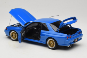 Nissan Skyline GT-R R32 V-Spec II Tuned Sinine AUTOart 1:18 77415 Metall - pilt 5/8