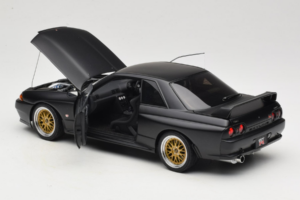 Nissan Skyline GT-R R32 V-Spec II Tuned Version Matt Black AUTOart 1:18 77418 Metall - pilt 5/8