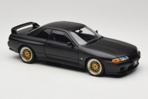 Nissan Skyline GT-R R32 V-Spec II Tuned Version Matt Black AUTOart 1:18 77418 Metall - pilt 6/8