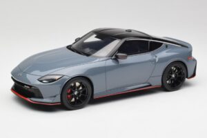 Nissan Z RZ34 NISMO Stealth Hall GT Spirit 1:18 GT484 Vaik