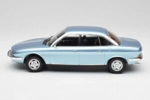 NSU Ro80 Sinine Metallic Minichamps 1:18 151015400 Metall - pilt 3/6