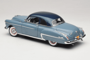 Oldsmobile 88 Sinine Grease Auto World 1:18 AWSS103/06 Metall - pilt 7/8