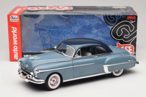 Oldsmobile 88 Sinine Grease Auto World 1:18 AWSS103/06 Metall - pilt 8/8