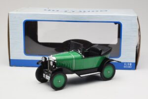 Opel 4 PS Laubfrosch Roheline MCG 1:18 MCG18050 Metall - pilt 6/6