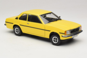 Opel Ascona B SR Kollane Kriimustatud Esikülg Sun Star 1:18 5384 Metall - pilt 7/9