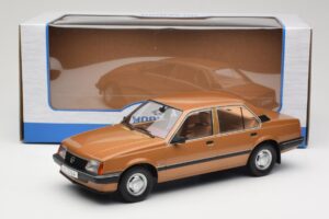 Opel Ascona C Berlina Beige Metallic MCG 1:18 MCG18459 Metall - pilt 6/6