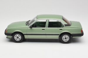 Opel Ascona C Metallic Light Green MCG 1:18 MCG18458 Metall - pilt 3/6