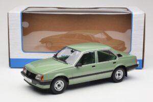 Opel Ascona C Metallic Light Green MCG 1:18 MCG18458 Metall - pilt 6/6