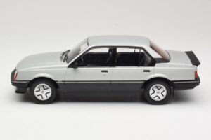 Opel Ascona C SR Hõbedane MCG 1:18 MCG18460 Metall - pilt 3/6