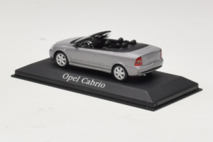Opel Astra G Kabriolett Grey Metallic Minichamps 1:43 ASTRA001 Metall - pilt 3/4