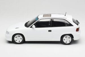 Opel Astra F GSi Blanc Casablanca Norev 1:18 183673 Metall - pilt 3/6