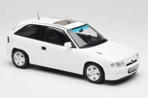 Opel Astra F GSi Blanc Casablanca Norev 1:18 183673 Metall - pilt 4/6
