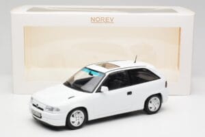 Opel Astra F GSi Blanc Casablanca Norev 1:18 183673 Metall - pilt 6/6