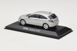 Opel Astra H GTC Hõbe Minichamps 1:43 ASTRA003 Metall - pilt 3/4