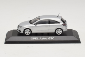 Opel Astra H GTC Hõbe Minichamps 1:43 ASTRA003 Metall