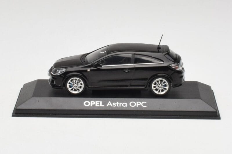 Opel Astra H OPC Must Minichamps 1:43 90399890 Metall
