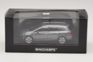 Opel Astra J Sports Tourer Minichamps 1:43 400049014 Metall - pilt 4/4