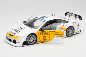 Opel Calibra V6 #21 N. Amorim DTM 1995 UT Models 1:18 180954221 Metall - pilt 2/8