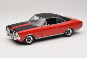 Opel Commodore GS/E Punane Revell 1:18 8826 Metall