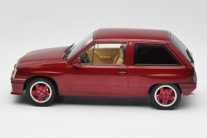 Opel Corsa A Custom Punane MCG 1:18 MCG18433 Metall - pilt 3/6