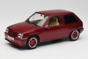 Opel Corsa A Custom Punane MCG 1:18 MCG18433 Metall
