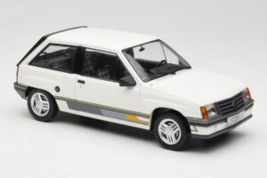 Opel Corsa A Sprint Valge MCG 1:18 MCG18432 Metall - pilt 4/6