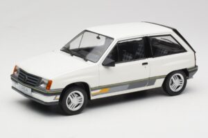 Opel Corsa A Sprint Valge MCG 1:18 MCG18432 Metall