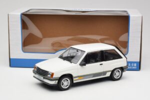 Opel Corsa A Sprint Valge MCG 1:18 MCG18432 Metall - pilt 6/6