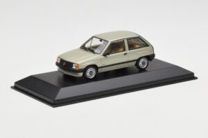 Opel Corsa A Swing Roheline Minichamps 1:43 400045002 Metall - pilt 2/4