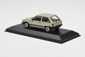 Opel Corsa A Swing Roheline Minichamps 1:43 400045002 Metall - pilt 3/4