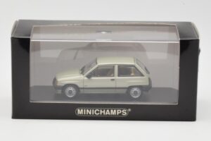 Opel Corsa A Swing Roheline Minichamps 1:43 400045002 Metall - pilt 4/4