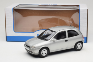 Opel Corsa B Grey Metallic MCG 1:18 MCG18515 Metall - pilt 6/6