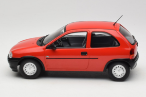 Opel Corsa B Punane MCG 1:18 MCG18513 Metall - pilt 3/6