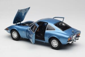 Opel GT Sinine Minichamps 1:18 180049020 Metall - pilt 5/8