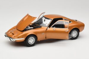 Opel GT Kuldne Minichamps 1:18 180049025 Metall - pilt 2/8