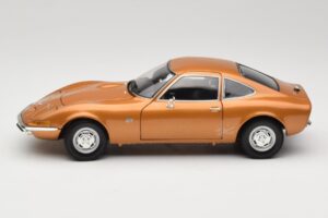 Opel GT Kuldne Minichamps 1:18 180049025 Metall - pilt 4/8