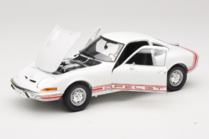 Opel GT Valge Minichamps 1:18 180049027 Metall - pilt 2/8