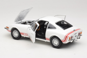 Opel GT Valge Minichamps 1:18 180049027 Metall - pilt 5/8