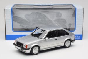 Opel Kadett D GTE Hõbedane MCG 1:18 MCG18533 Metall - pilt 6/6