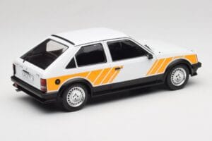 Opel Kadett D SR Valge Kollase Dekoriga MCG 1:18 MCG18534 Metall - pilt 2/6