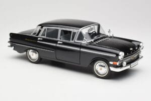 Opel Kapitan P1 Must Revell 1:18 08822 Metall - pilt 6/8