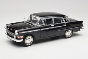 Opel Kapitan P2 Must Revell 1:18 08821 Metall