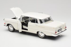 Opel Kapitan P2 Valge Revell 1:18 08821-M1 Metall - pilt 5/8