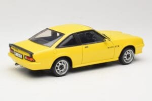 Opel Manta B GT/E Kollane Revell 1:18 08421 Metall - pilt 3/8