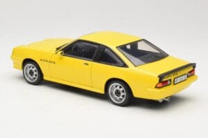 Opel Manta B GT/E Kollane Revell 1:18 08421 Metall - pilt 7/8